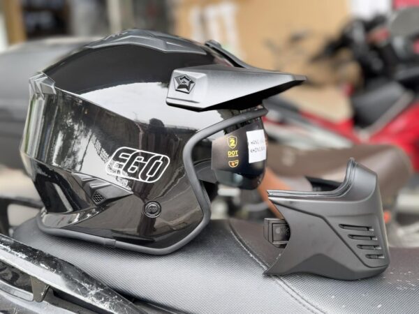 Mũ bảo hiểm EGO E51 đen bóng